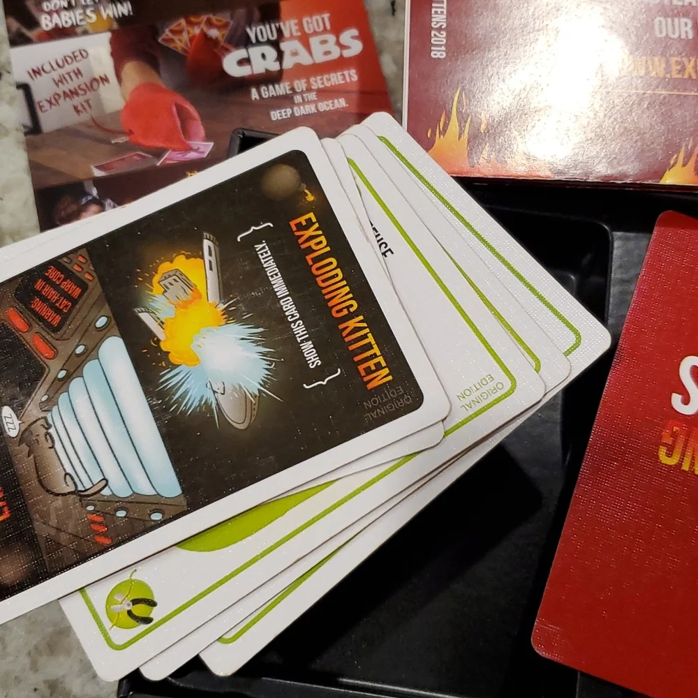 Exploding kittens card game - Picture 3 of 5